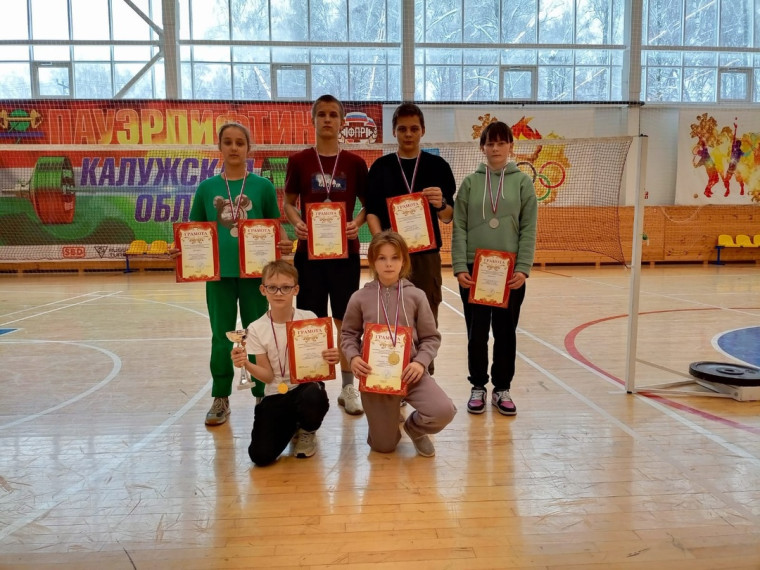 Участие в районной лиге по бадминтону.